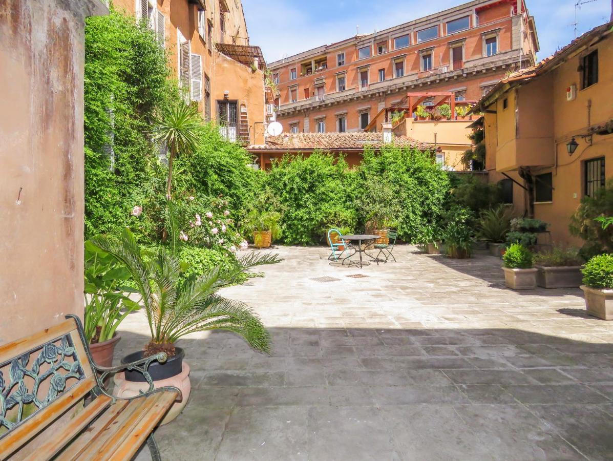 Casa Del Moro - Romantic Loft In Trastevere Buitenkant foto