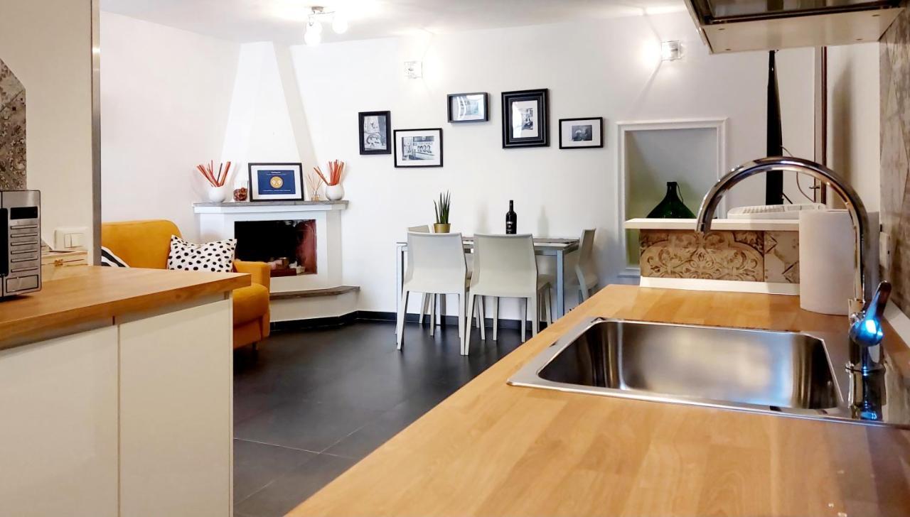 Casa Del Moro - Romantic Loft In Trastevere Buitenkant foto