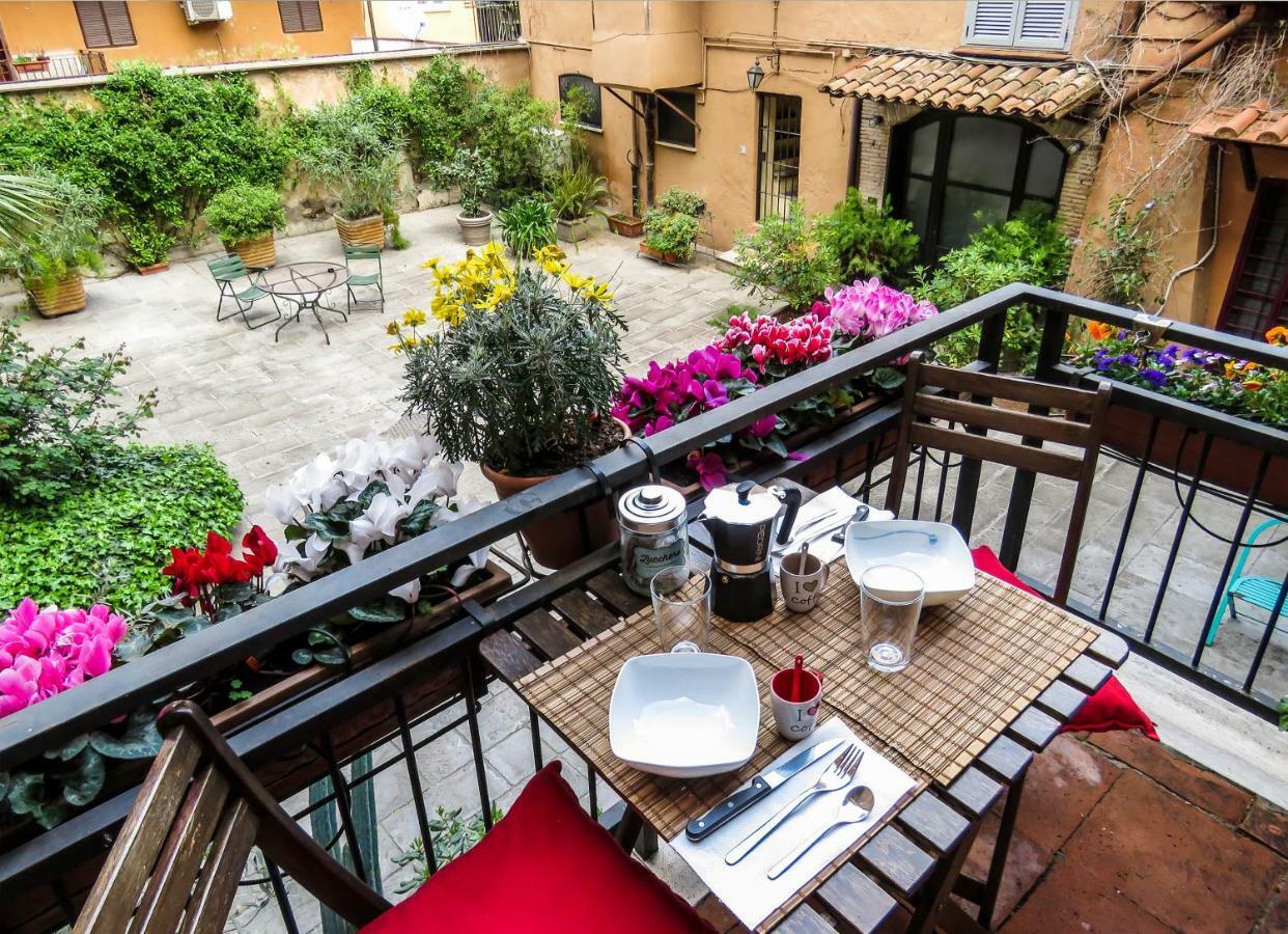 Casa Del Moro - Romantic Loft In Trastevere Buitenkant foto