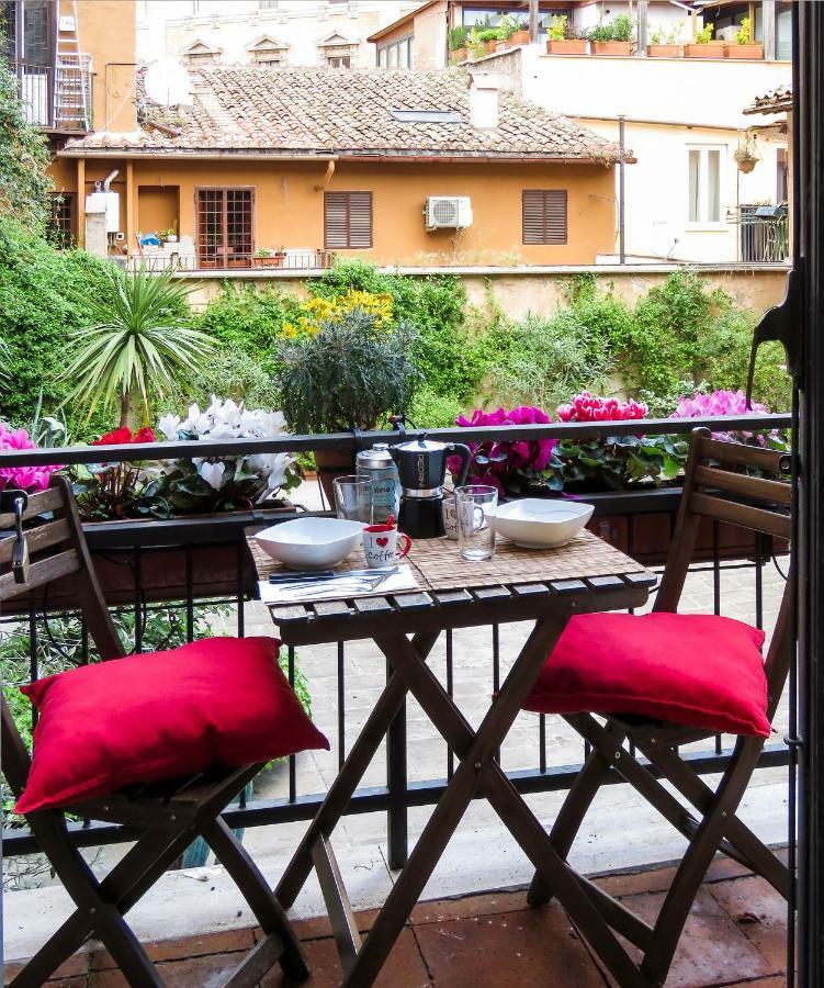 Casa Del Moro - Romantic Loft In Trastevere Buitenkant foto