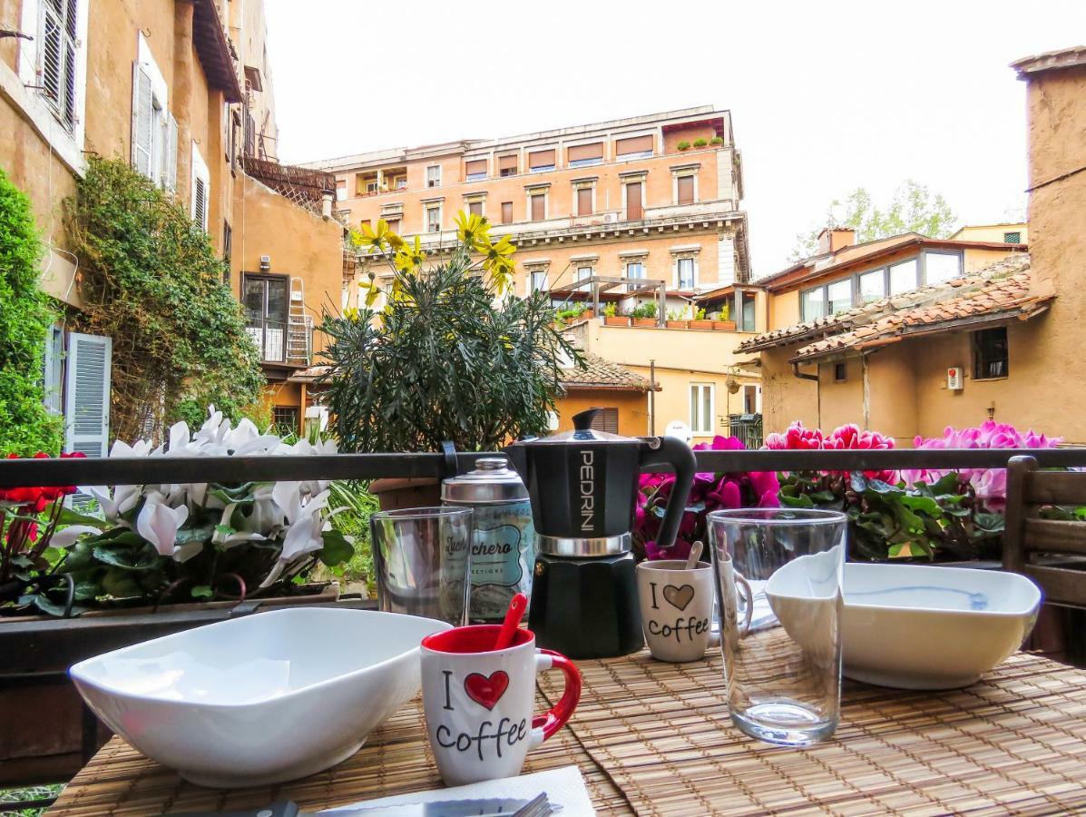 Casa Del Moro - Romantic Loft In Trastevere Buitenkant foto